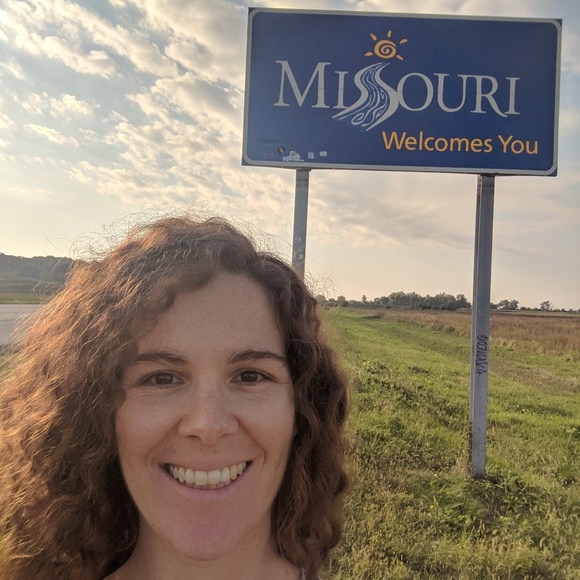 Meet your Posher, Kat - Picture 1 of 2